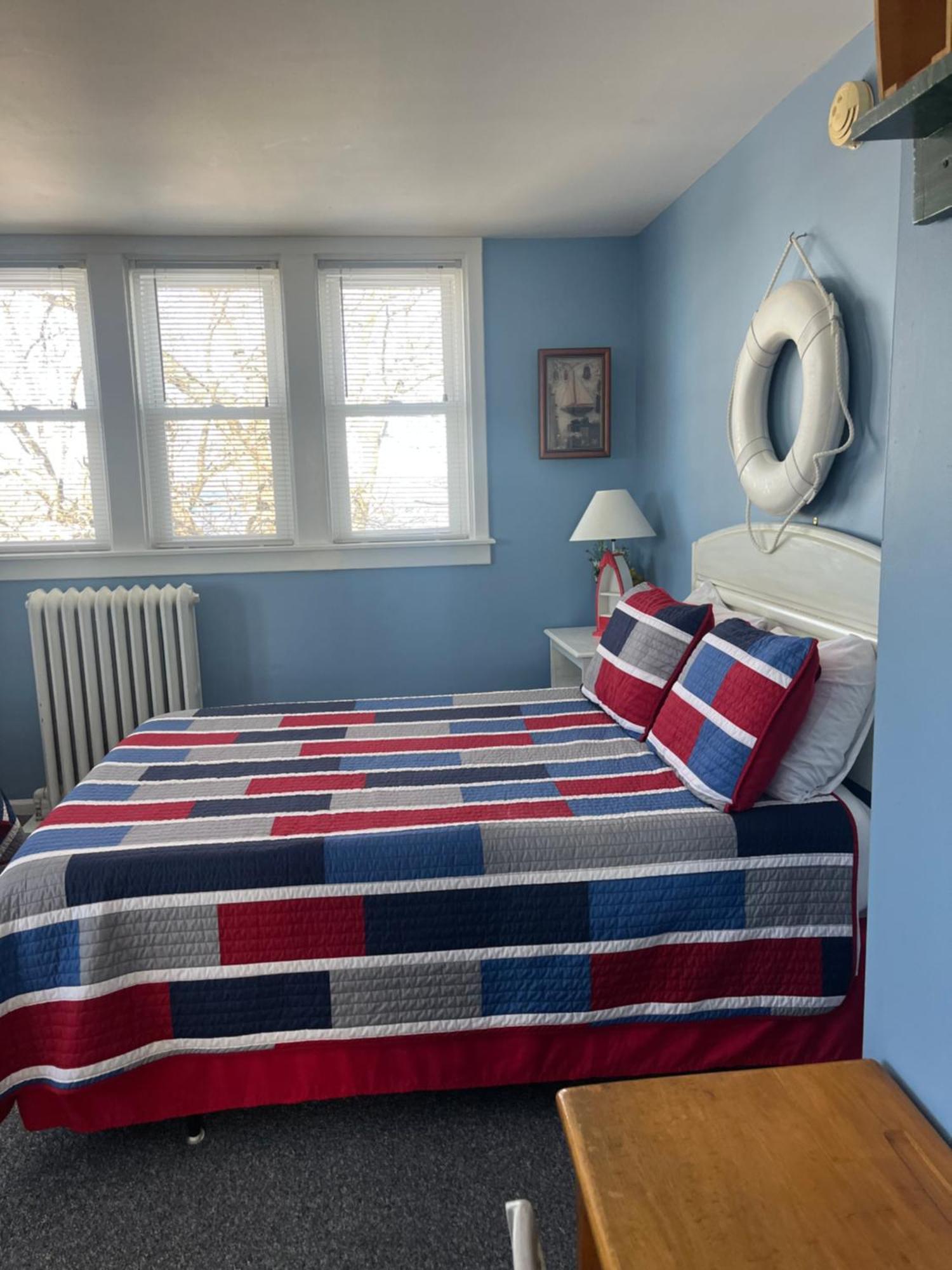 Bed and breakfast Chateau Country And Captain's